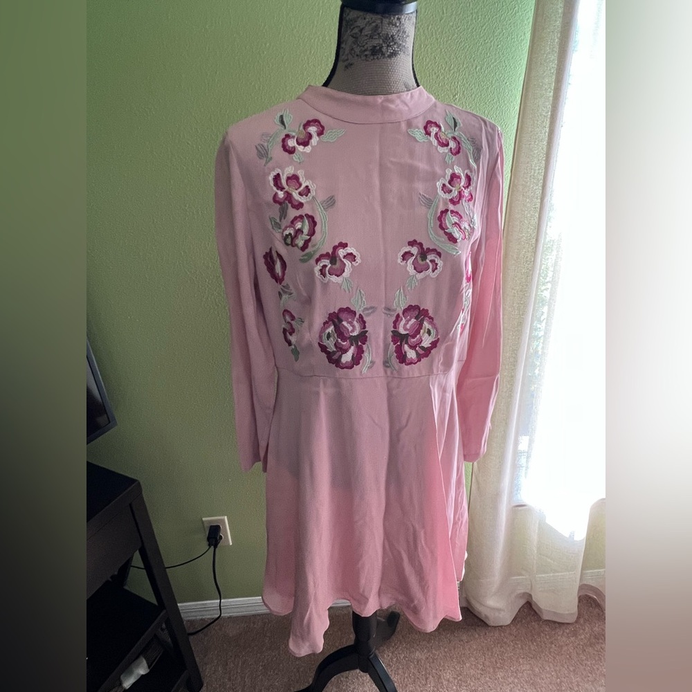 NWOT Nanette Lepore Blush Textured Fabric